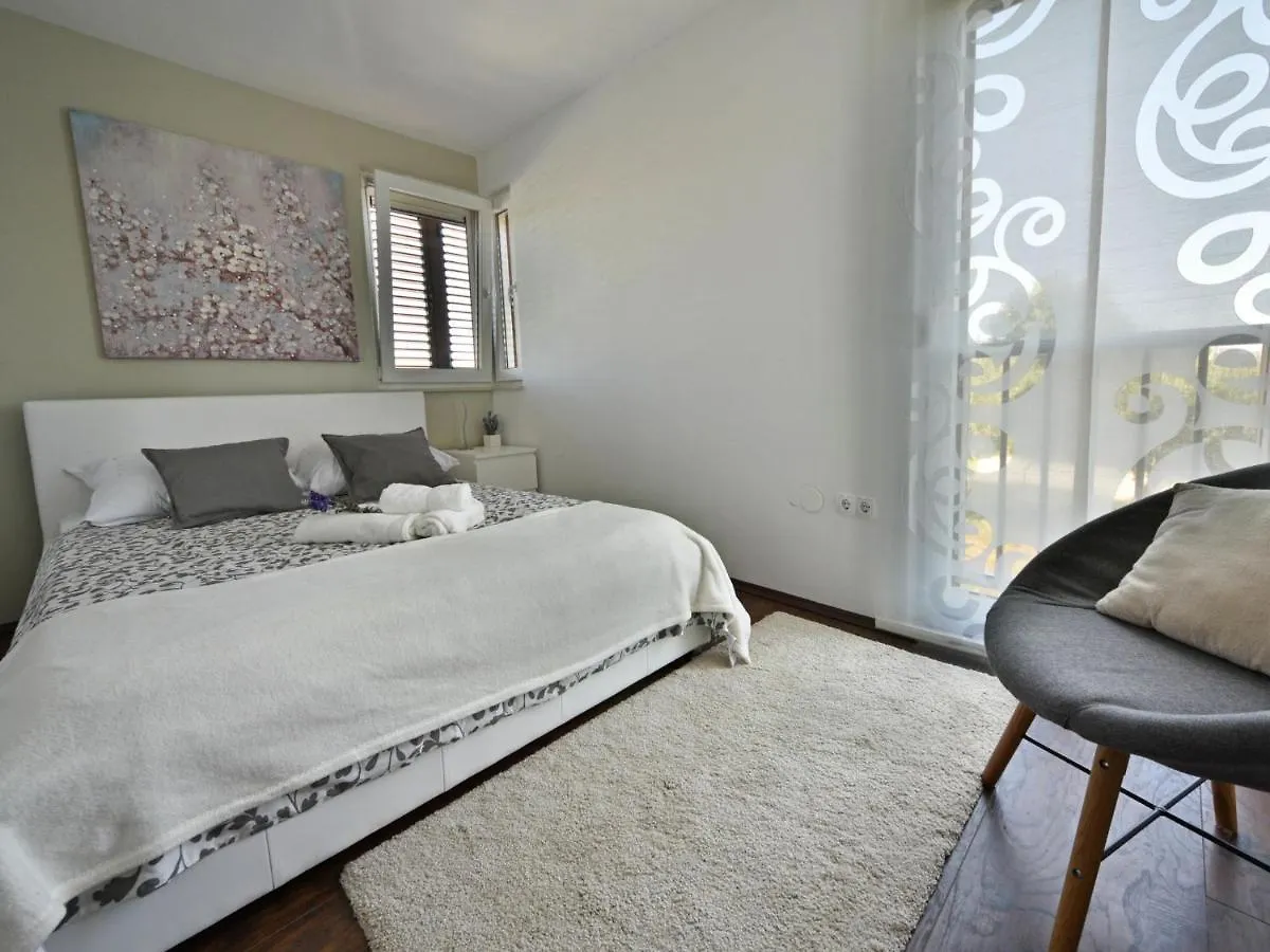 Holiday Home Arbo By Interhome Bibinje